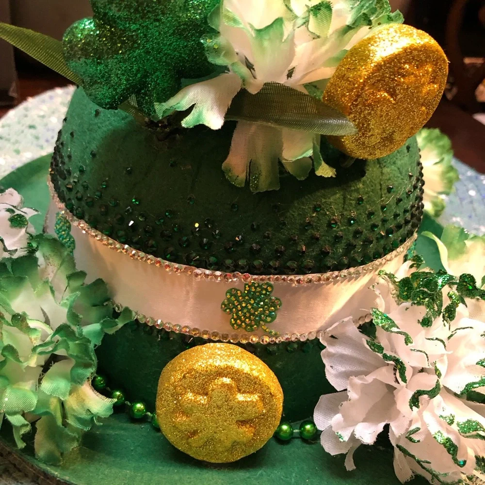 Festive Green and Gold st. Patrick’s Day Hat ☘️🍀☘️🍀☘️🍀☘️🍀☘️🍀☘️🍀☘️🍀☘️🍀